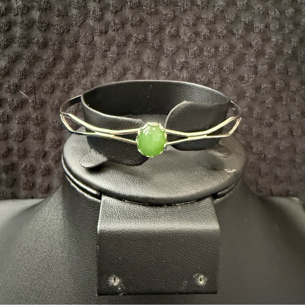 Elegant Green Stone Silver Bracelet